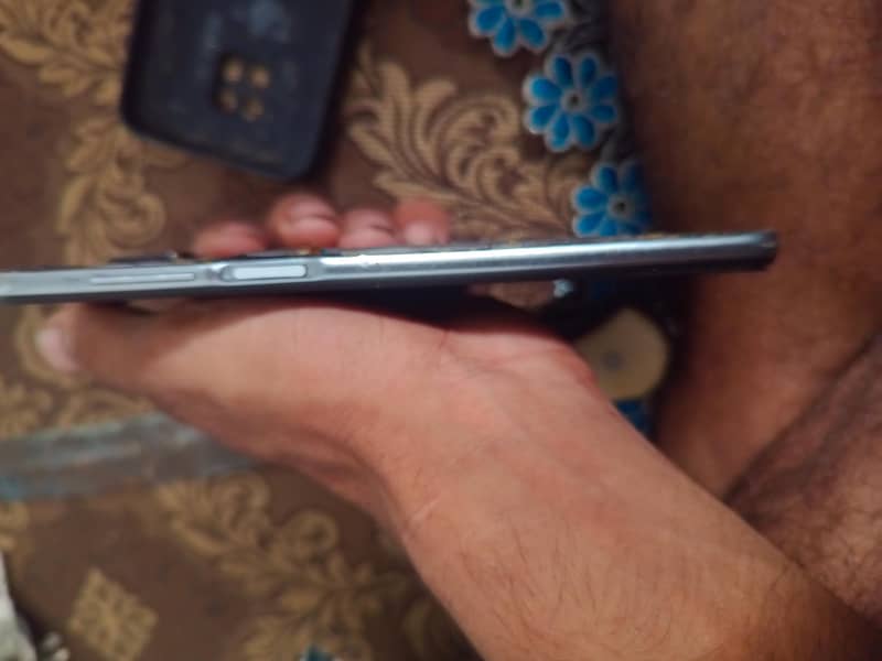Xiaomi Redmi Note 9S 4