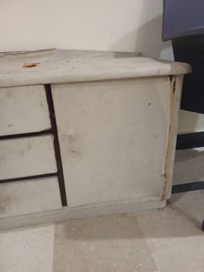 wooden side cabinet/ Dresser-3 Drawers + 2 Door