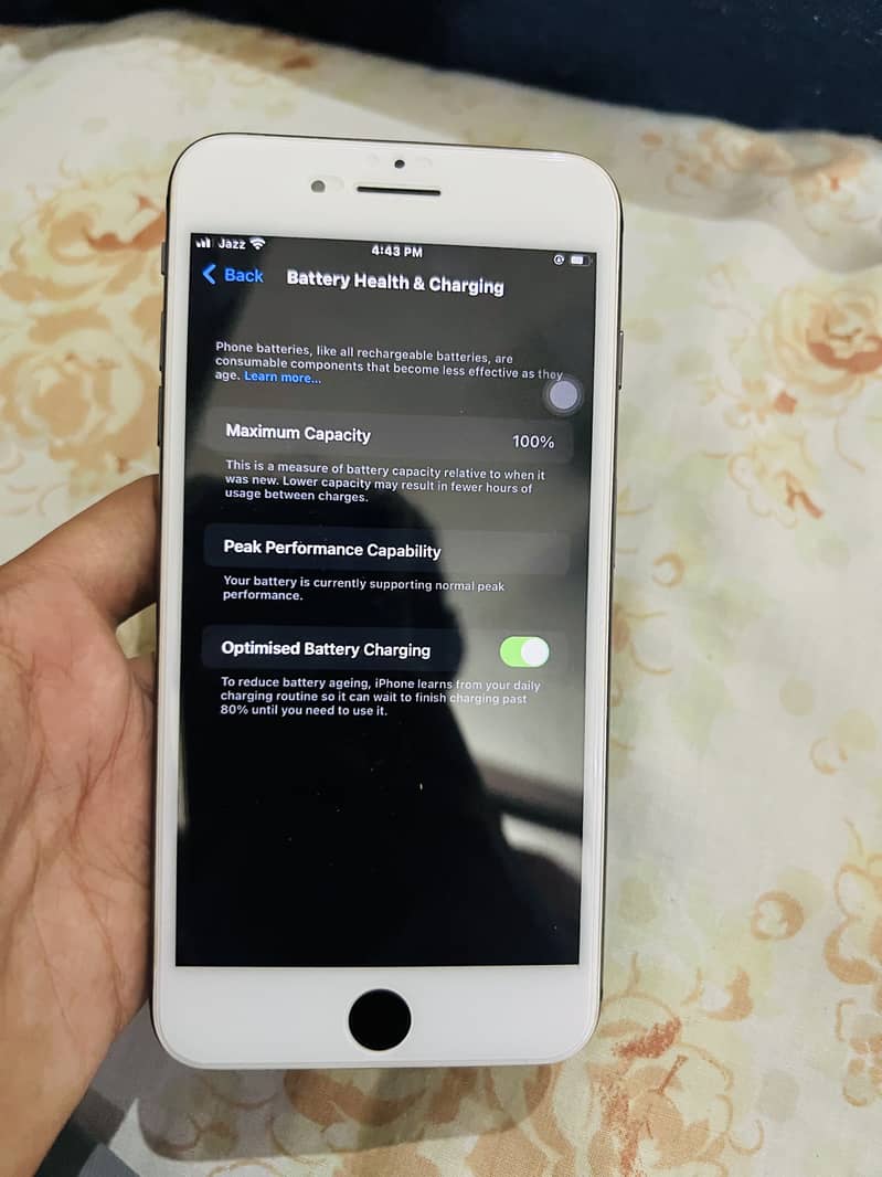 Apple iPhone 8 Plus 2