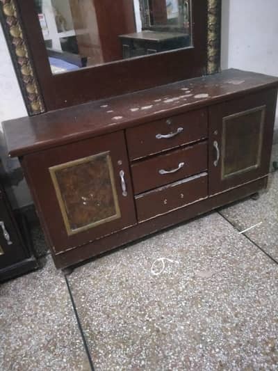 dressing table