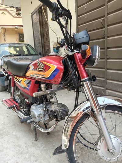 HONDA CD70