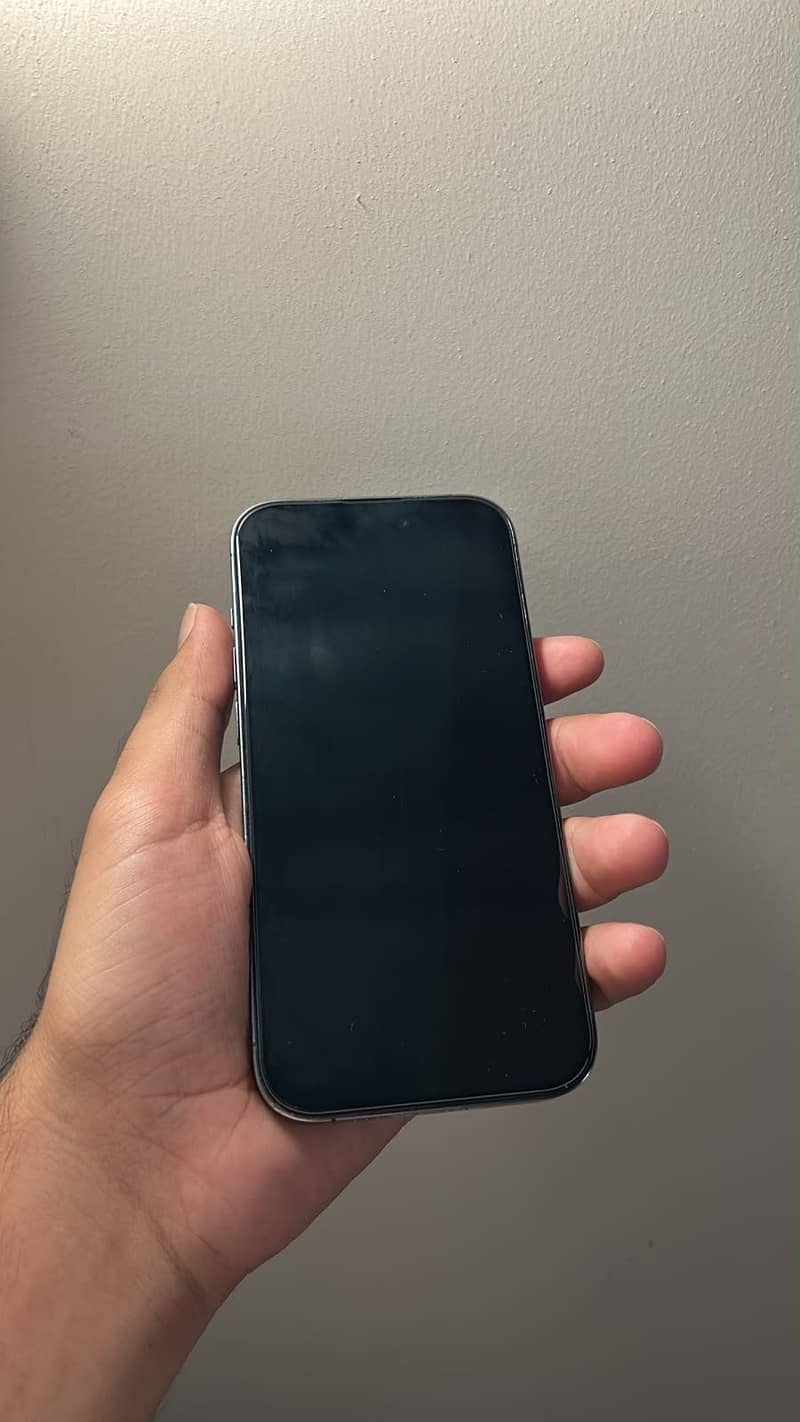 Apple iPhone 14 Pro 1