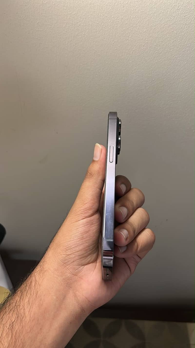 Apple iPhone 14 Pro 2