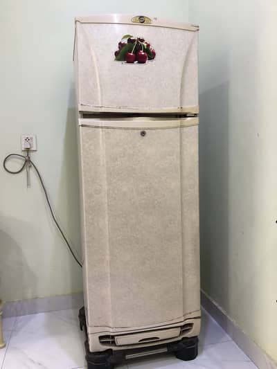 PEL REFRIGERATOR IN GOOD CONDITION