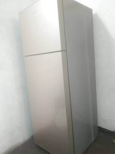 Haier fridge medium size Glassy body 03180614127