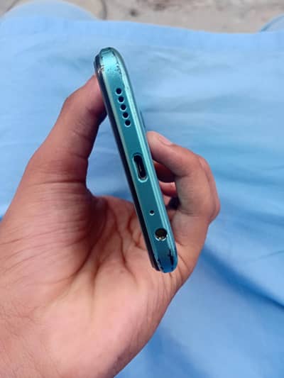 Tecno Spark 8C
