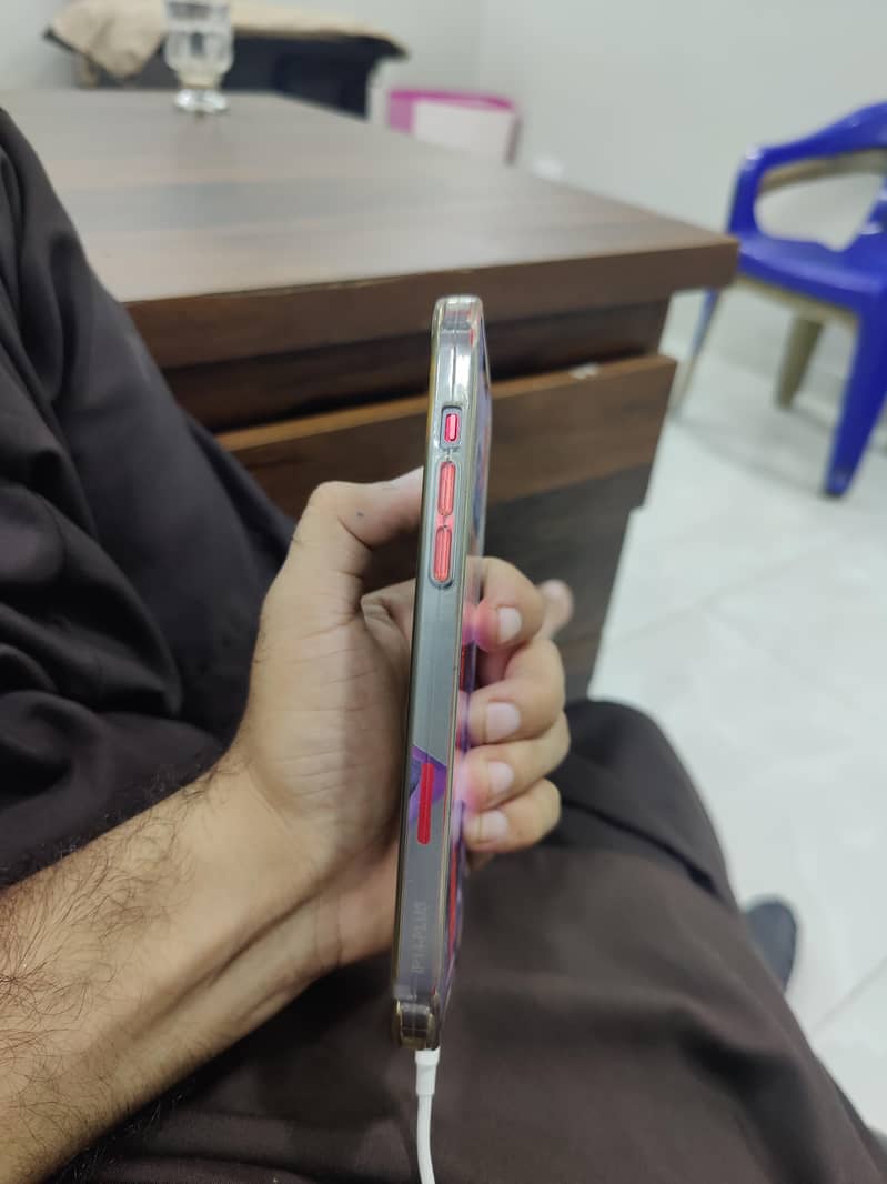 Apple iPhone 14 plus 3