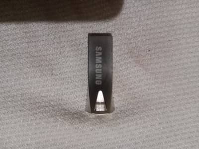 Samsung 128GB USB Flash Drive - Like New / 1 Week Used