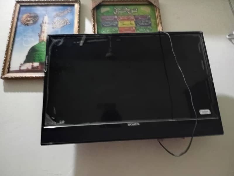 32 inch lCD 0