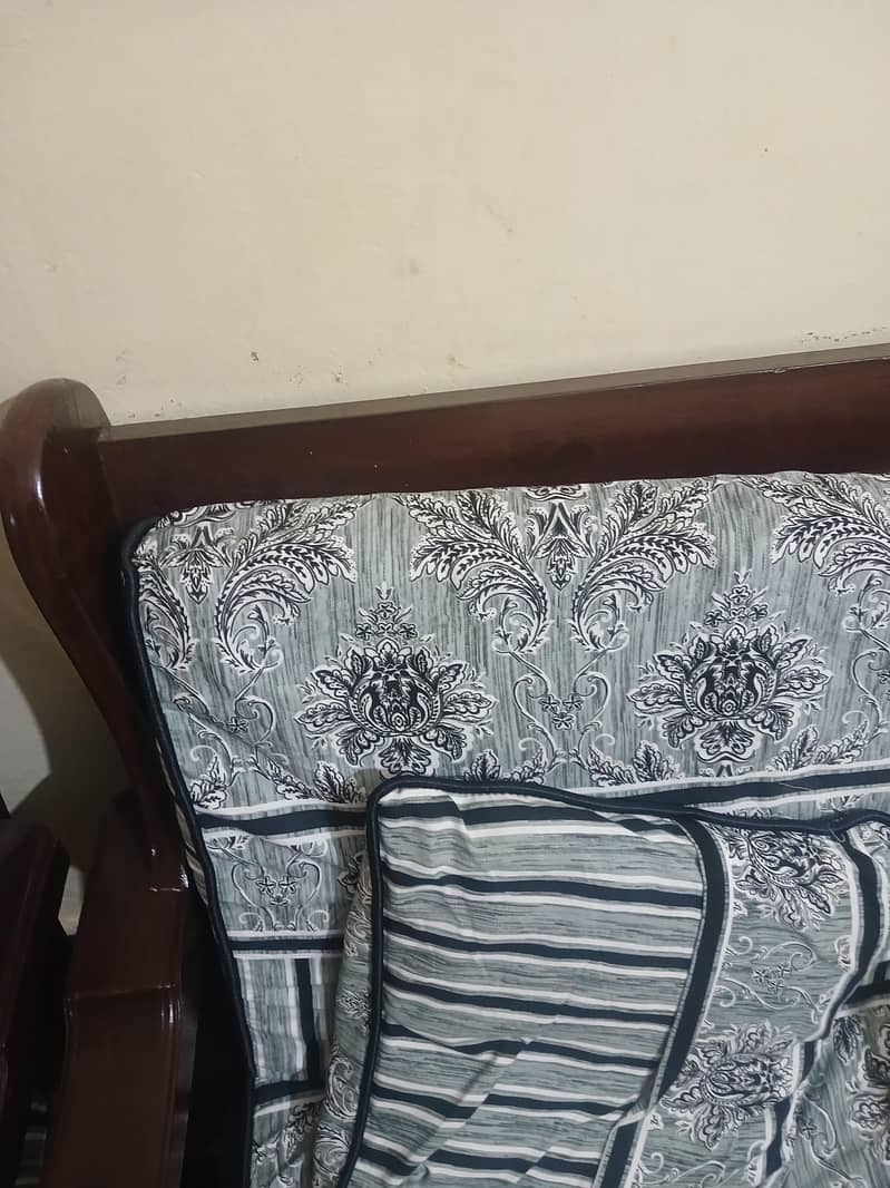5 seater solid wood 2