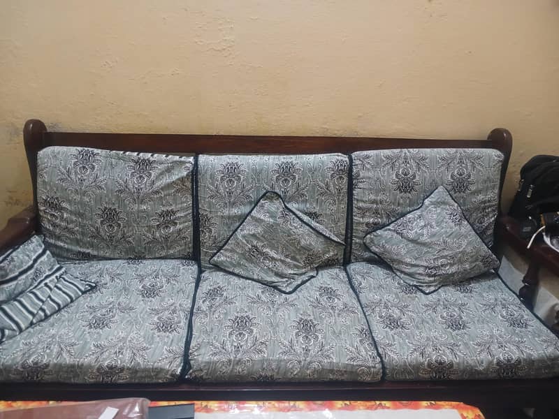5 seater solid wood 4