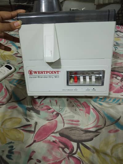 juicer used like new