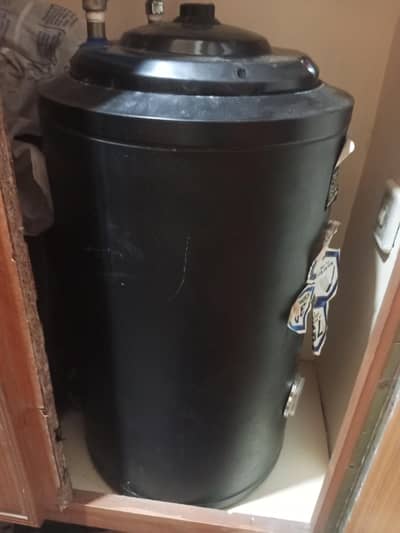 Electric geyser 6 month used like new