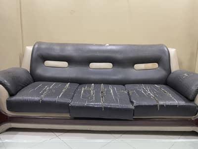 5 seater sofa with table