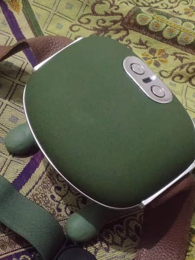 with box for sale 10k ki li Hain bilkul new Hain 10by10