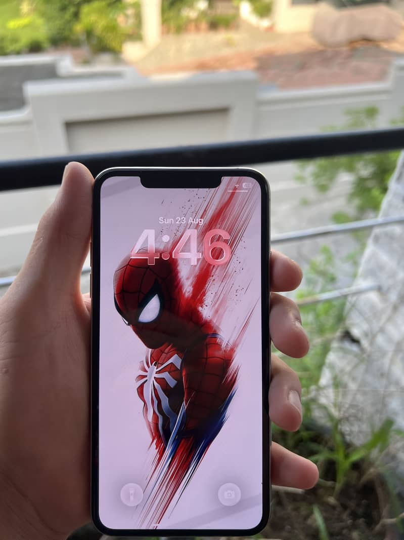 iPhone 11 Pro Max 2