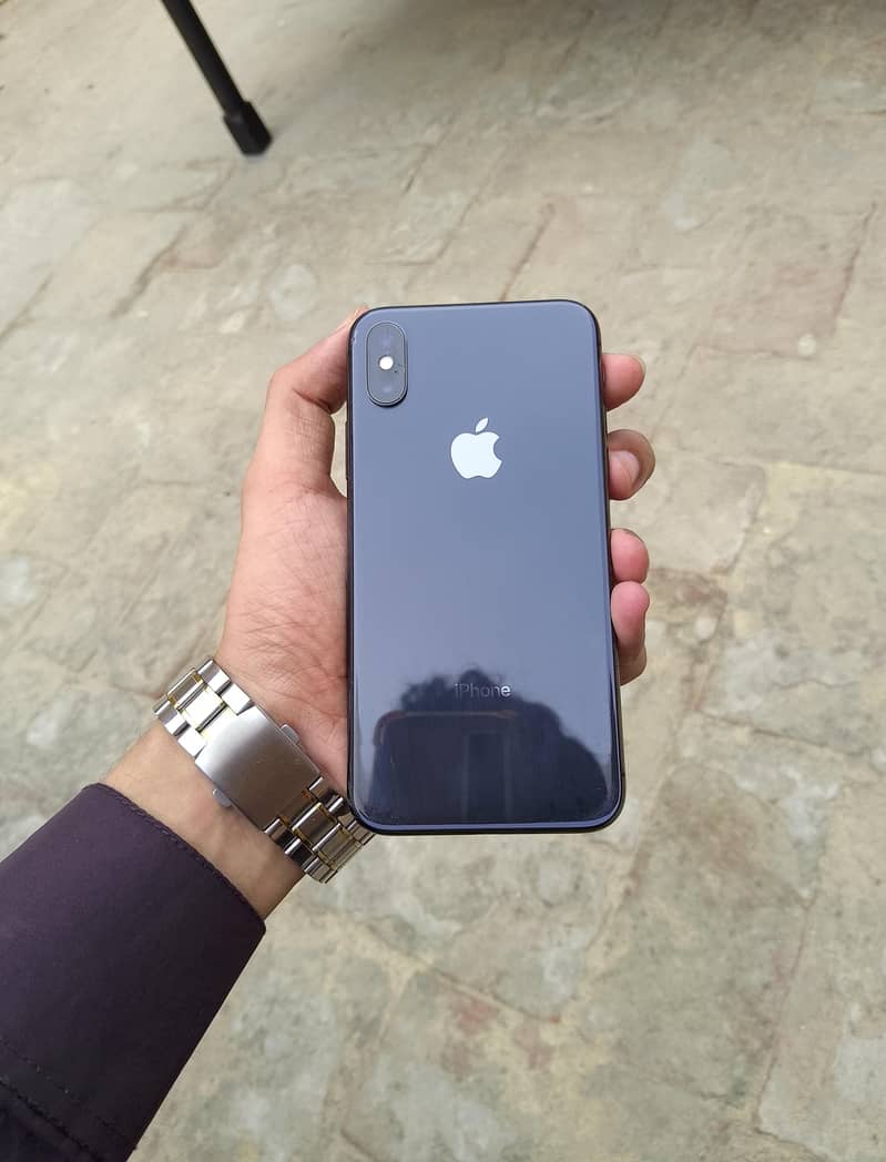Apple iPhone X 4