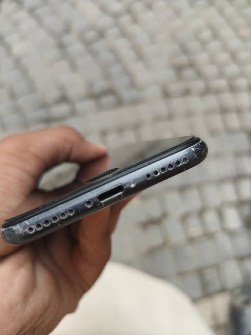 Apple iPhone 7 1