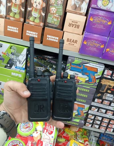 WALKIE TALKIE