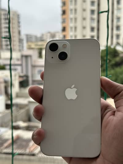 Apple iPhone 13