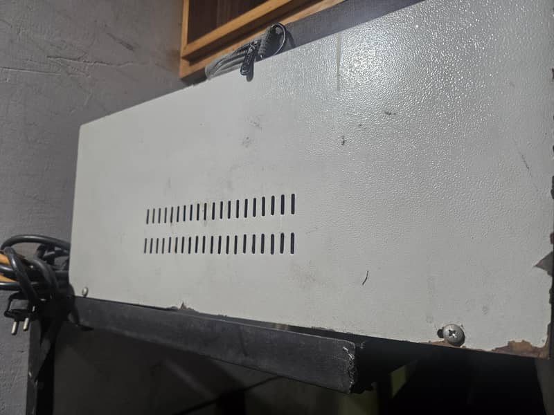 microtech ups 2000w 1