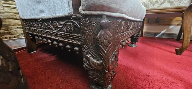 Chinioti 5 seater handmade beautifully carved