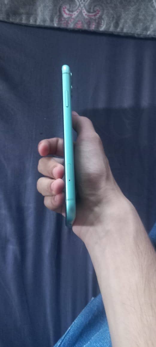 Apple iPhone 11 2