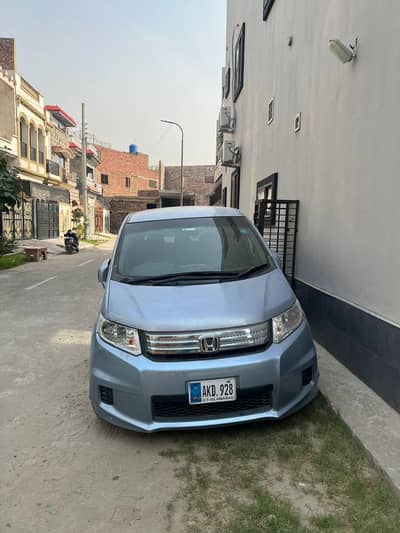 Honda Freed Hybrid  Sky Blue  Model 2013 Import 2018