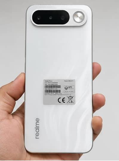 Realme 16 5G 8/256GB — Like New | 4-5 Days Used