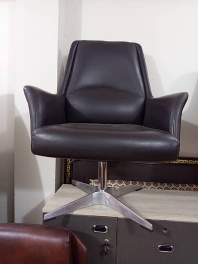 Bikul new chair he 1 month used hui ge.