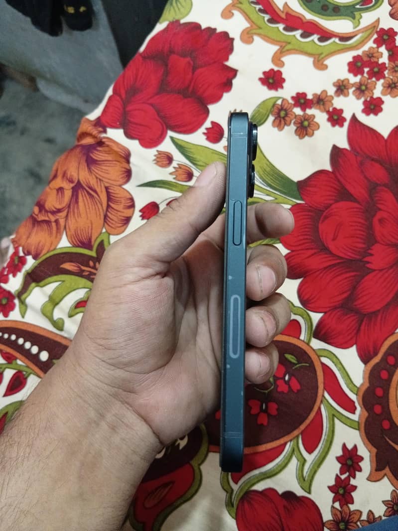 Apple iPhone 14 6
