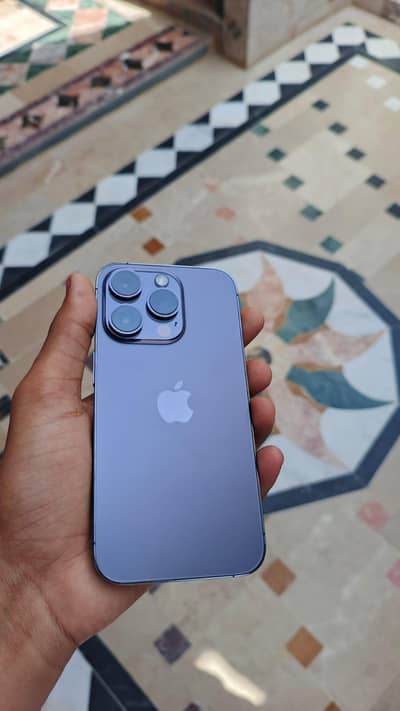 iPhone 14 Pro jv