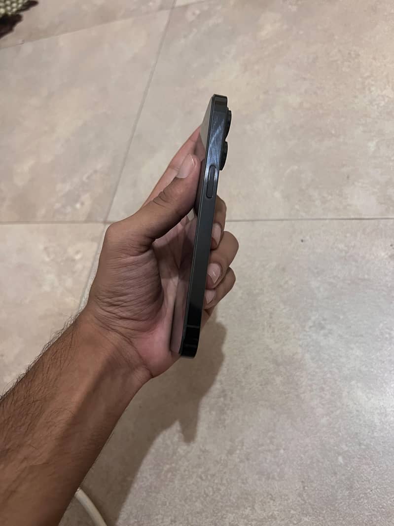 iPhone 14 Pro 4