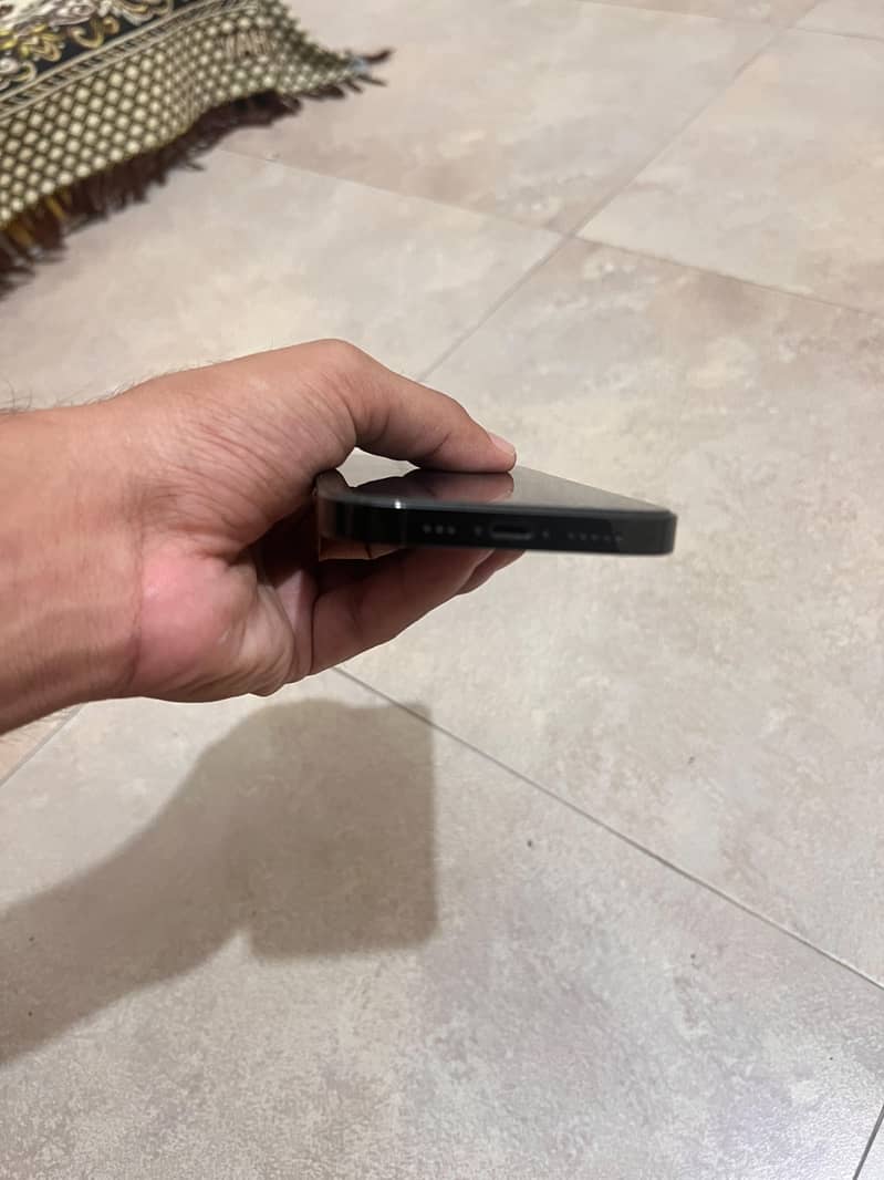iPhone 14 Pro 5