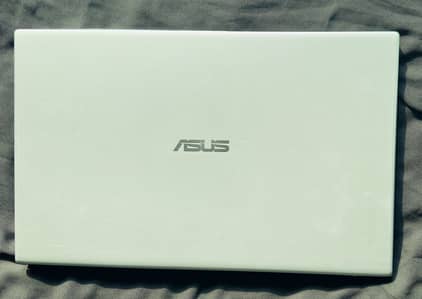 ASUS VivoBook Ryzen 7 3700U 12GB 477GB SSD 2GB Graphics