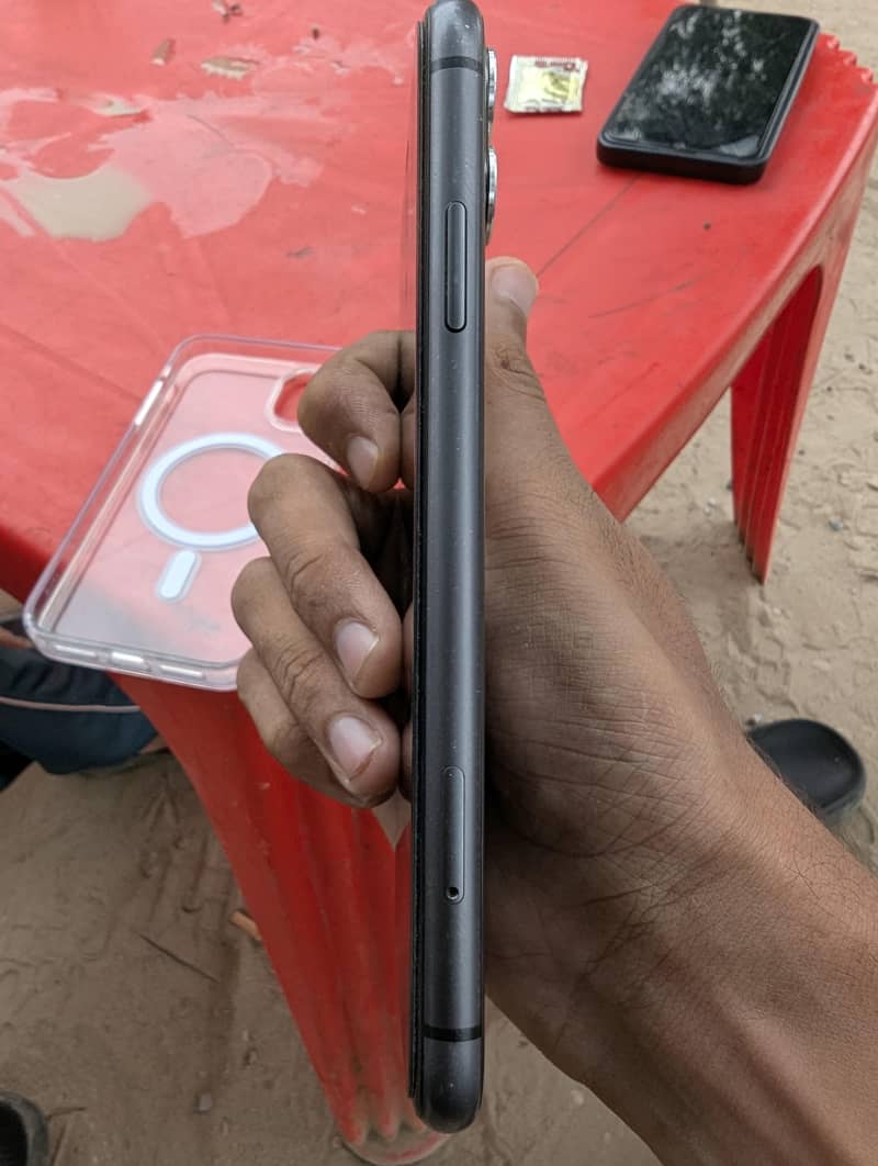 Apple iPhone 11 2