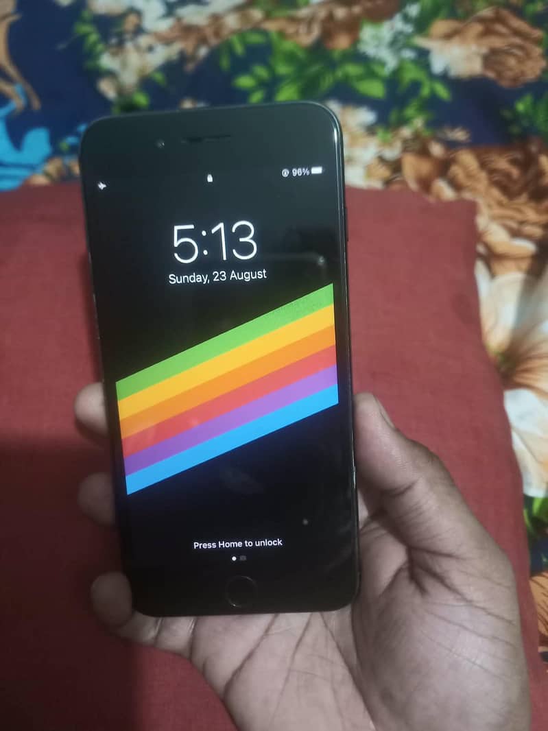 Apple iPhone 7 Plus 0