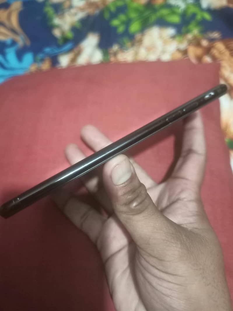 Apple iPhone 7 Plus 2
