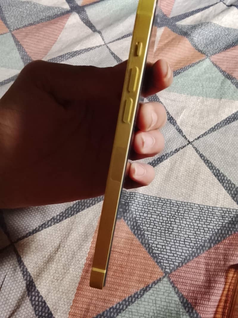 Apple iPhone 14 plus 3