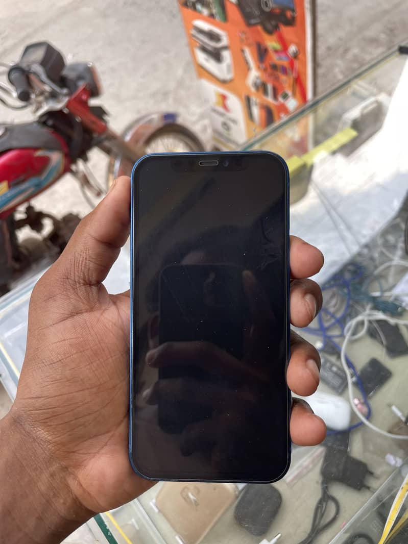 Apple iPhone 12 6