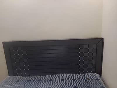 c03065823606 num condiion bilkul new hy abhi 1 month be use ni kiya