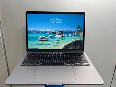 Apple MacBook Pro M2