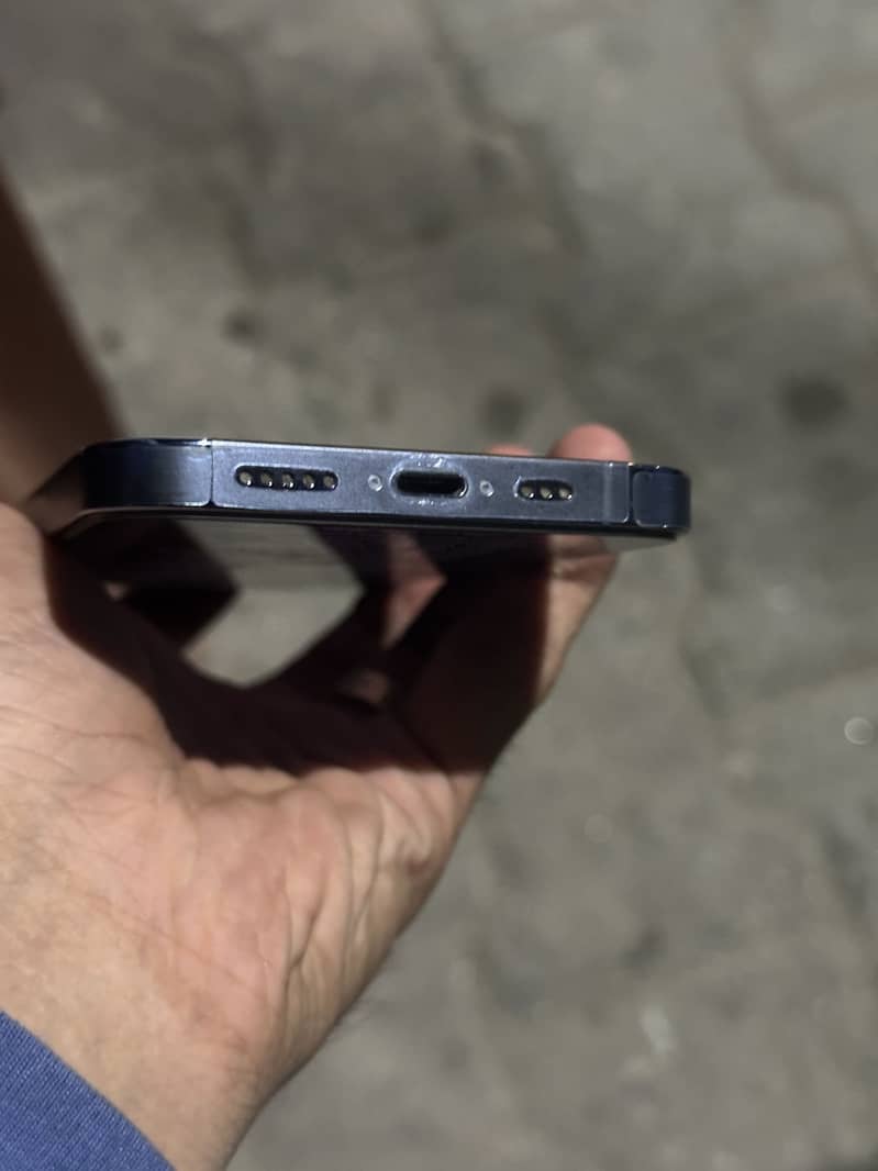 Apple iPhone 13 Pro 3