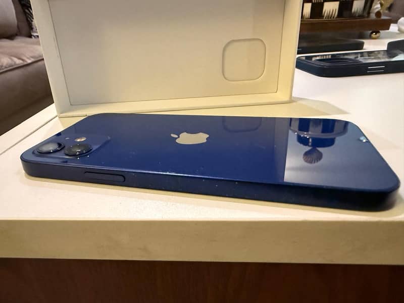Apple iPhone 12 2