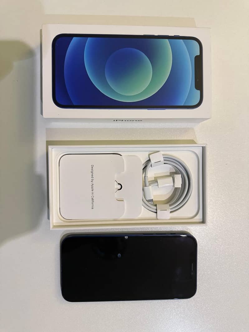 Apple iPhone 12 4