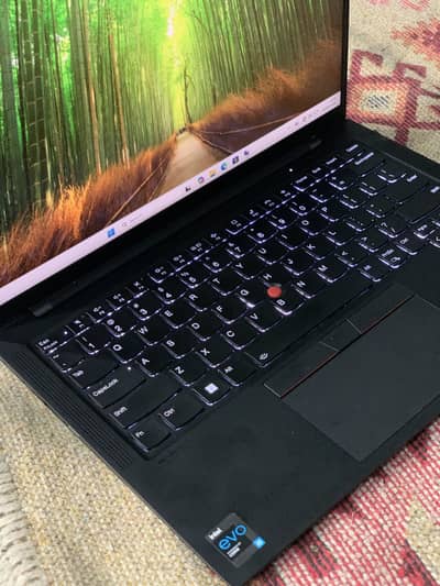 Lenovo ThinkPad X1 Carbon Gen 9 — i5 11th Gen