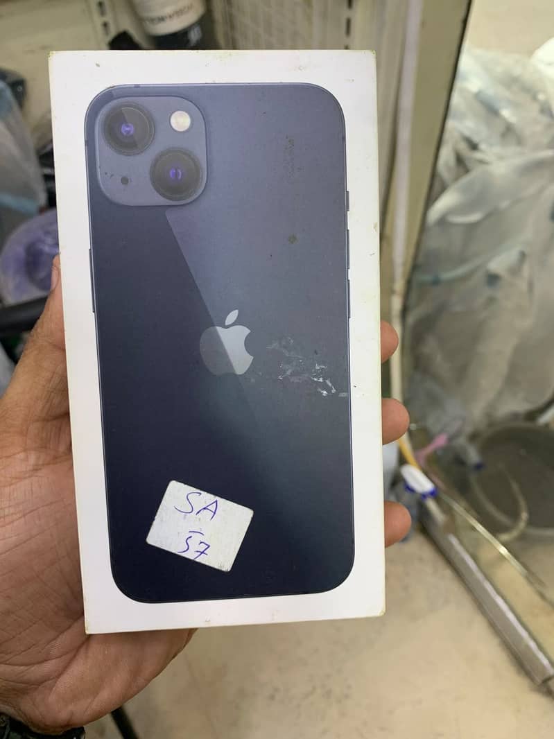Apple iPhone 13 0