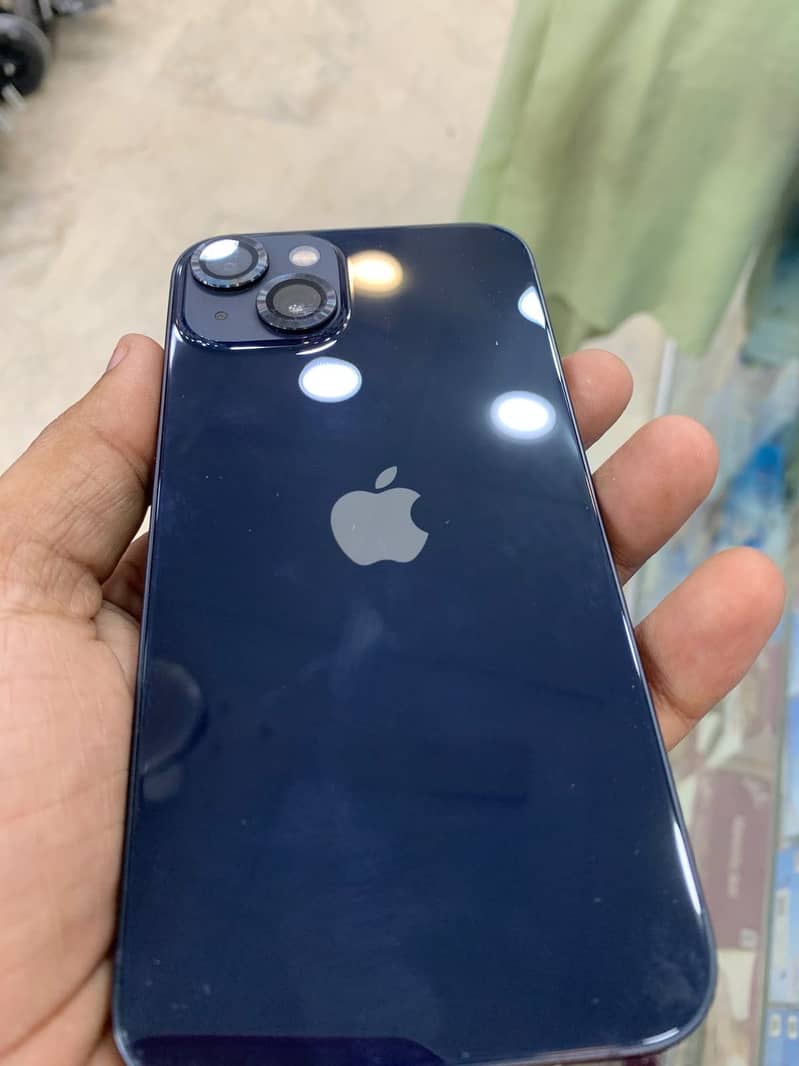 Apple iPhone 13 2