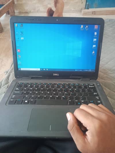 urgent sale core i3 7generation 120gb ssd