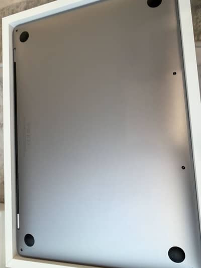Mac book pro m2 13 inch